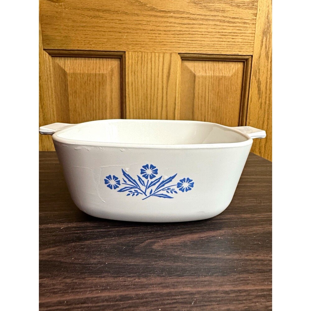 CorningWare 1 1/2 Qt White/Blue Floral Square Casserole Dish P-1 1/2-B USA
